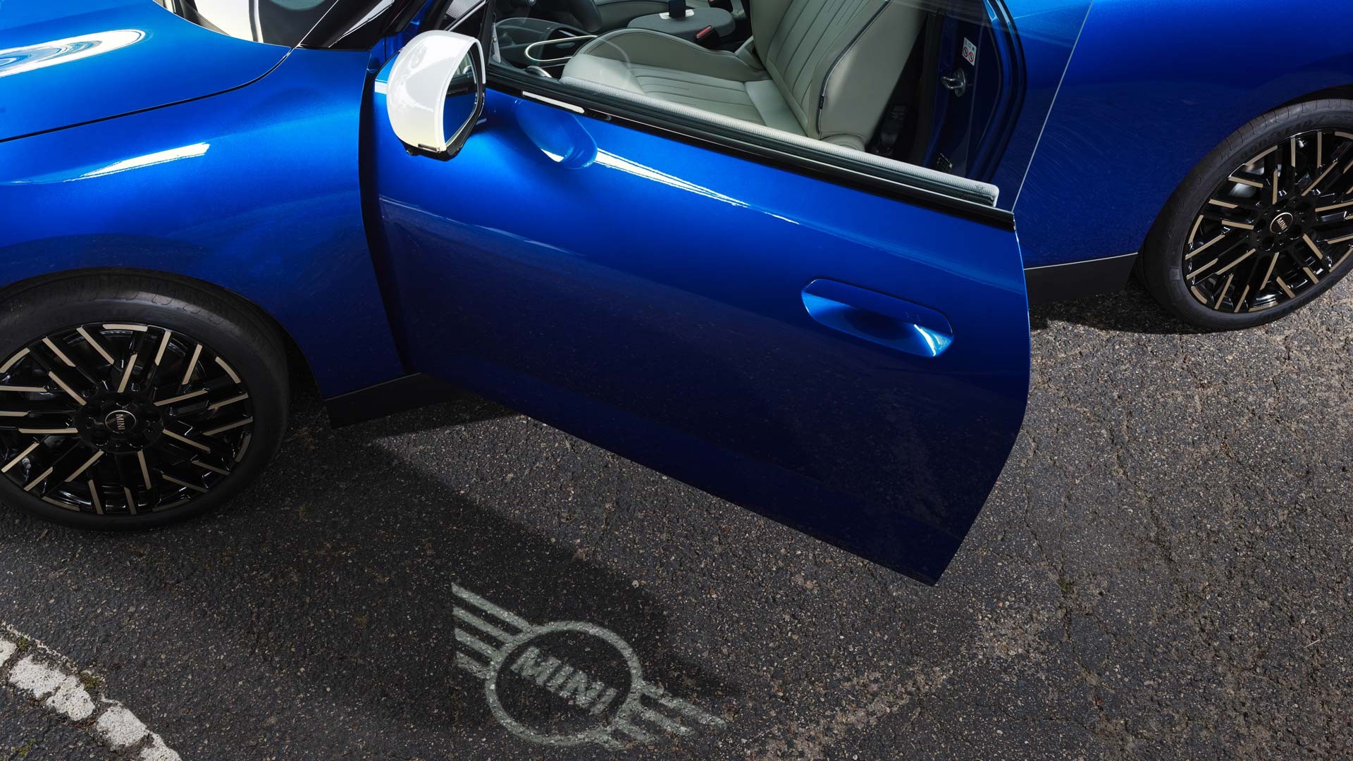 MINI potpuno električni - digitalno iskustvo - digitalni ključ plus